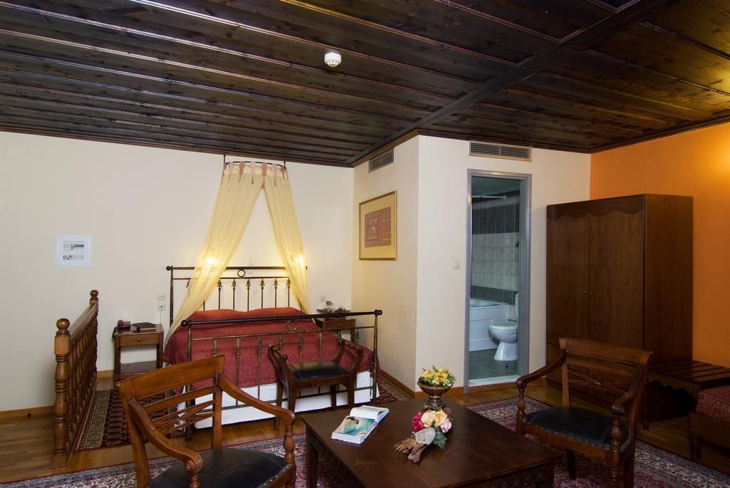 Suite met zithoek — Belmondo Hotel & Suites