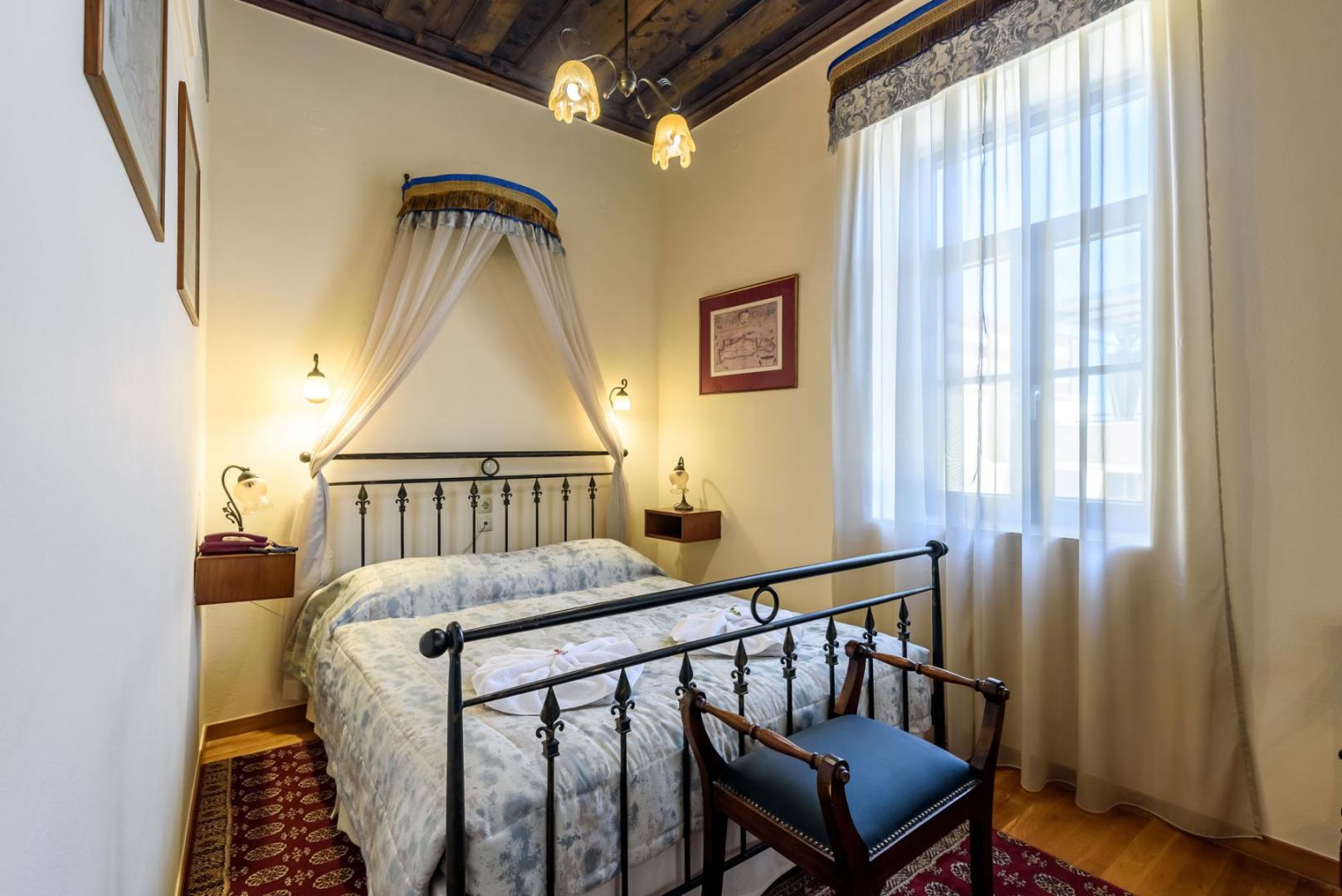 Kamer met tweepersoonsbed — Belmondo Hotel & Suites