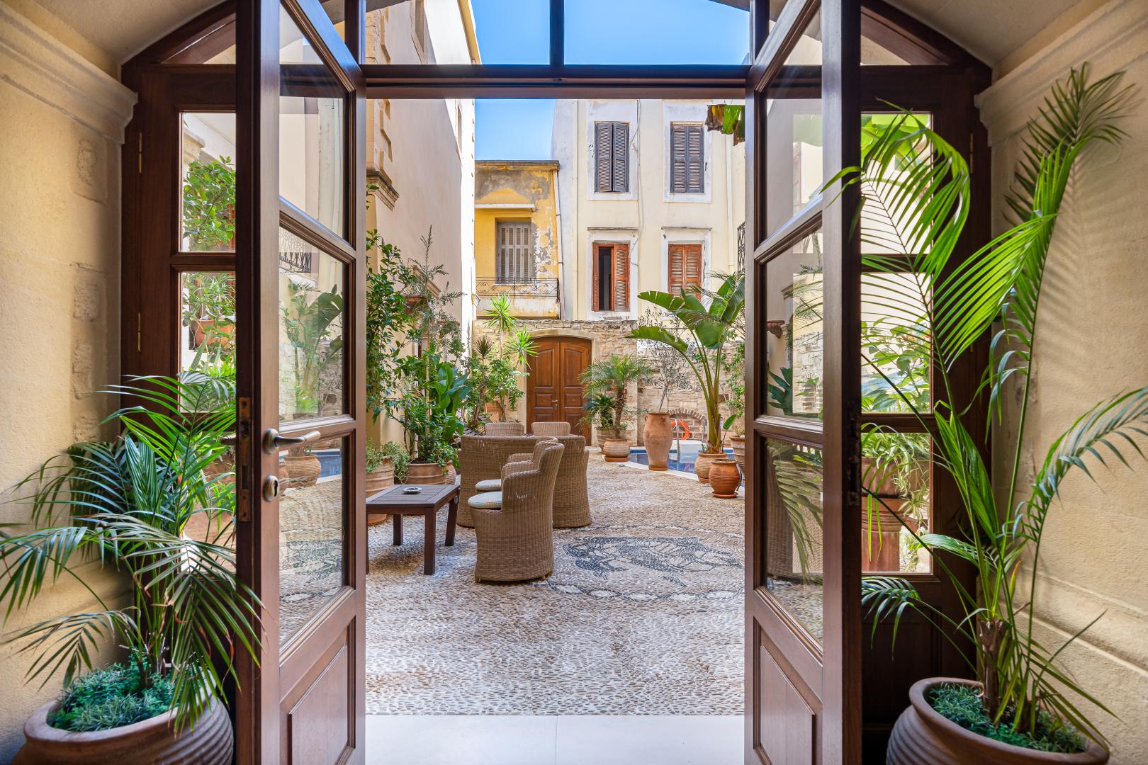 Binnenplaats — Palazzino di Corina
