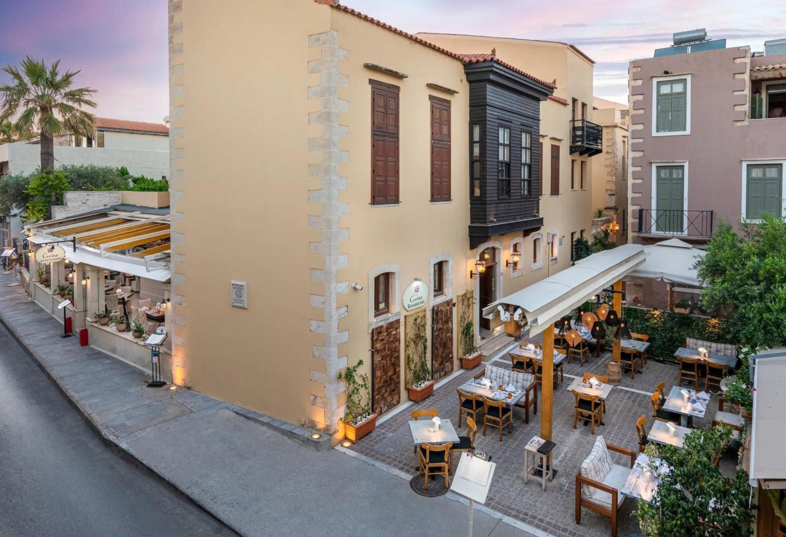 Restaurantterras buiten — Palazzino di Corina