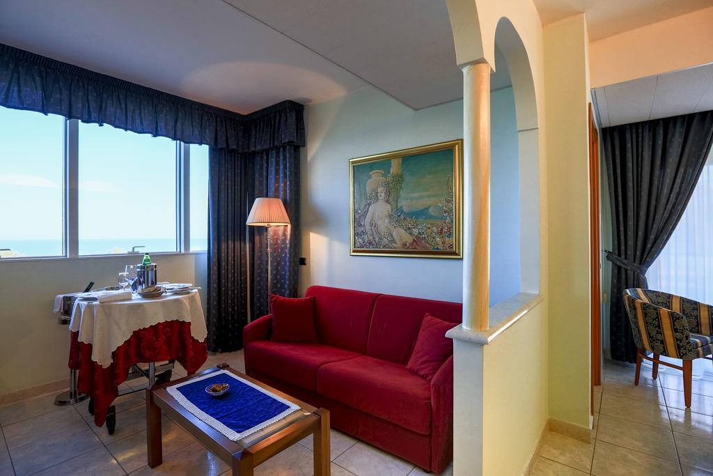 Hotel Ambassador foto 16