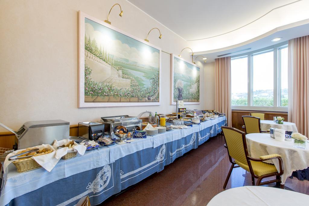 Hotel Ambassador foto 14