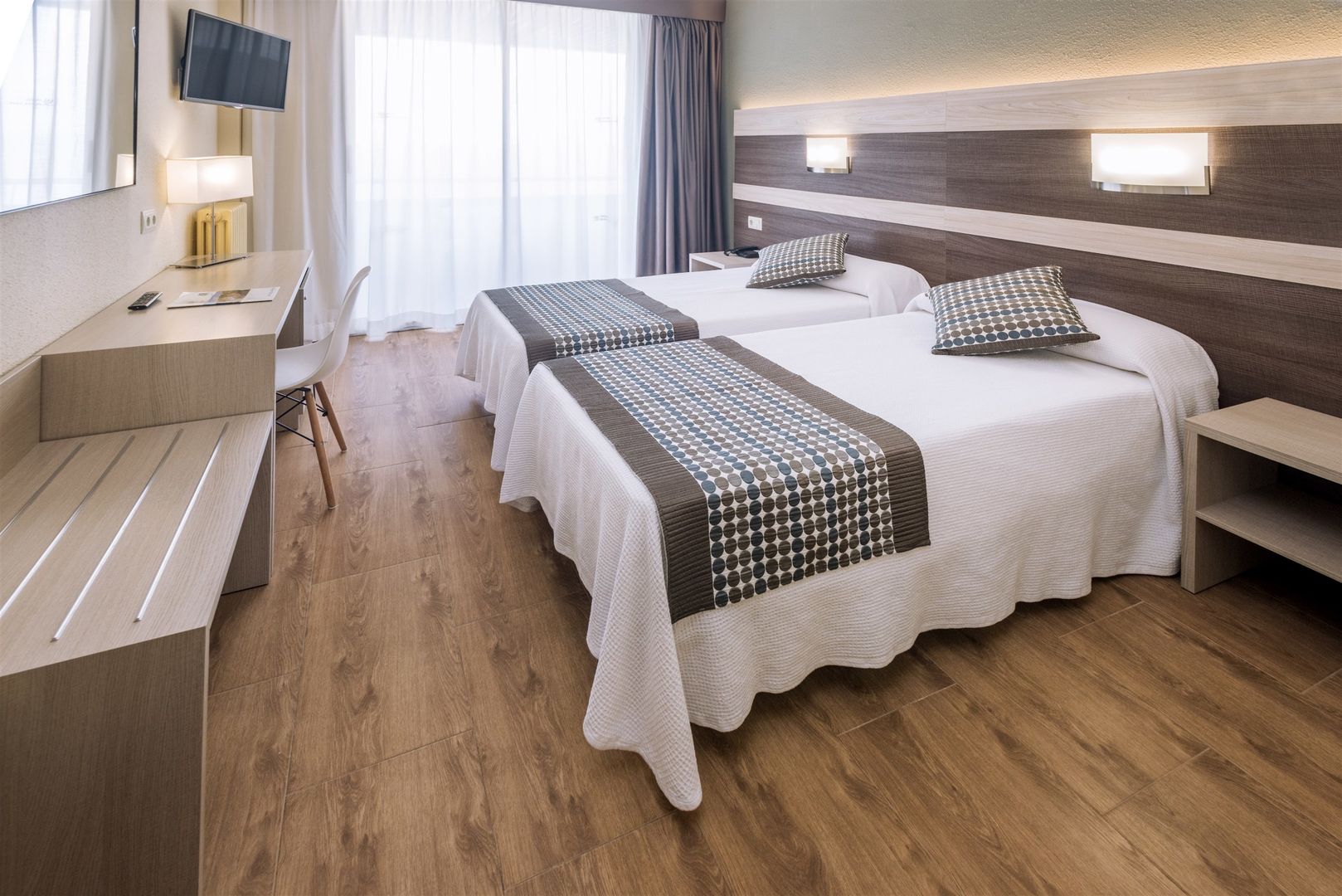 4R Playa Park image 1