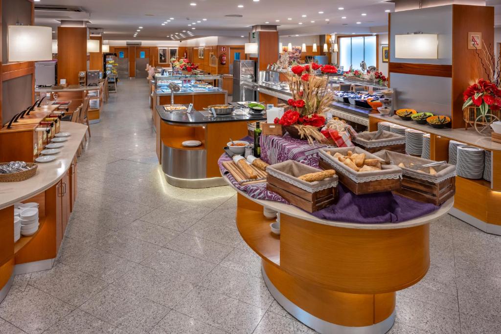 4R Playa Park image 2