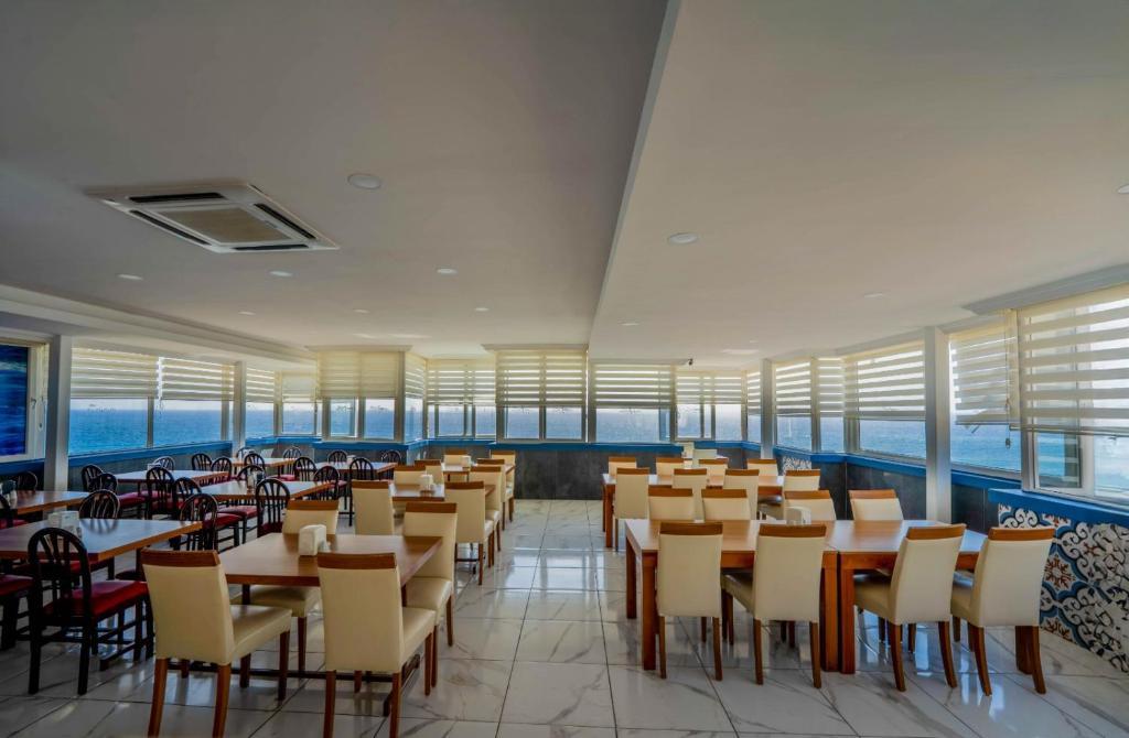 Galaxy Beach Hotel image 3