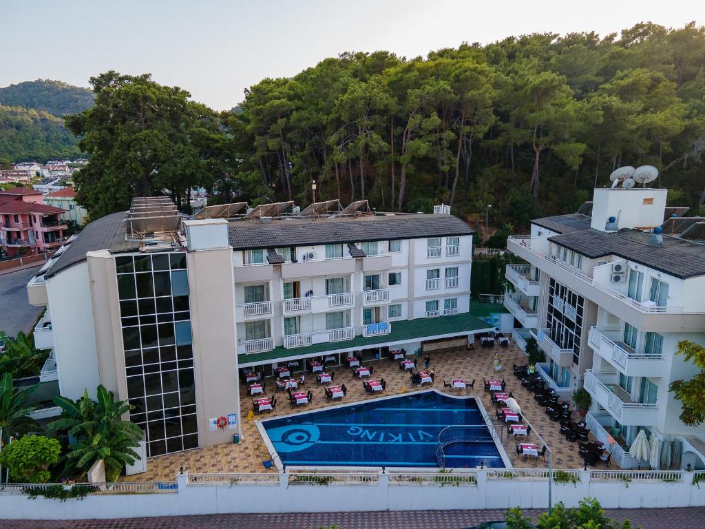 Viking Express Hotel.