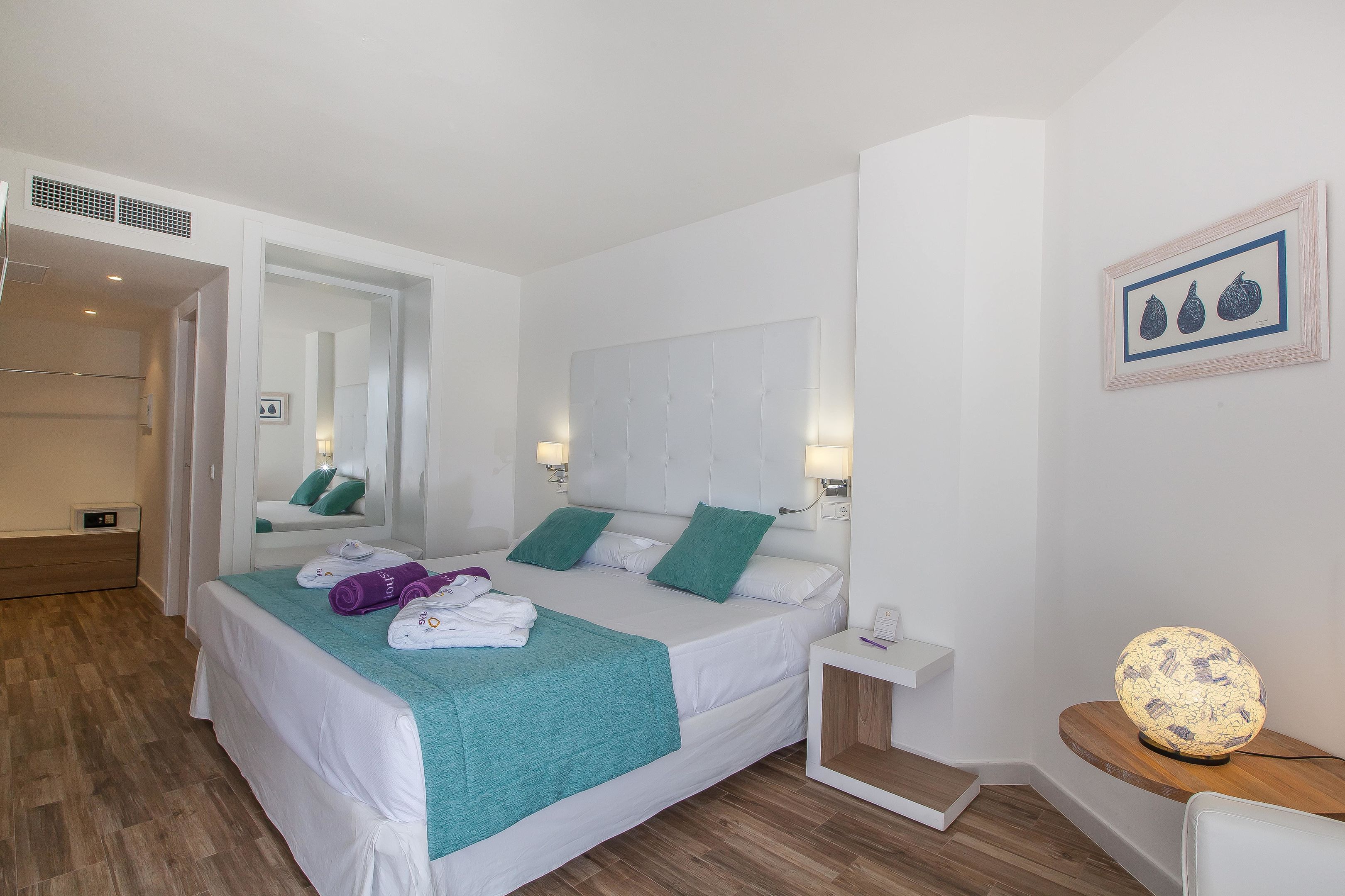 FERGUS Style Cala Blanca Suites foto 97