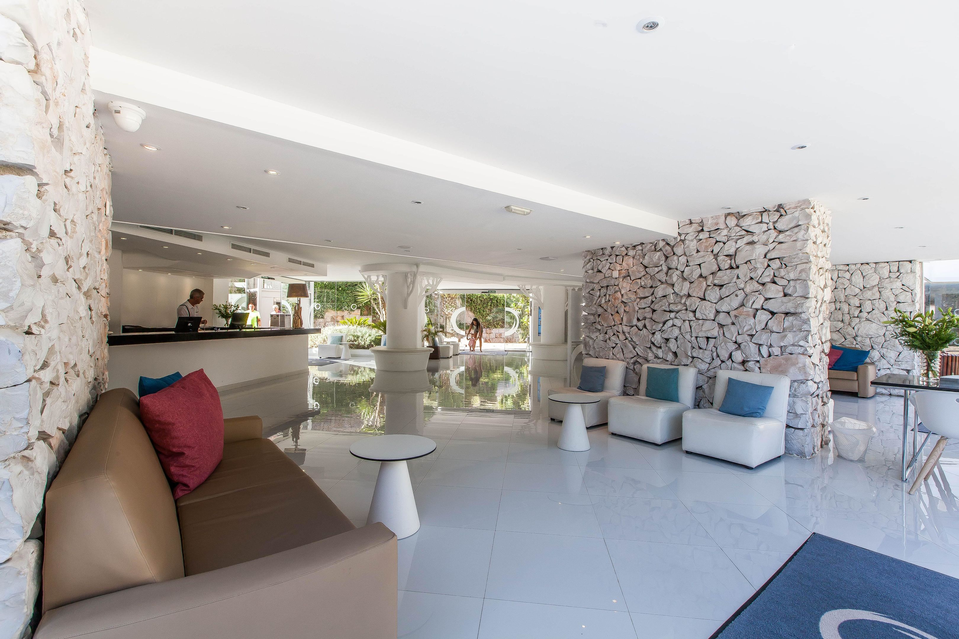 FERGUS Style Cala Blanca Suites foto 108