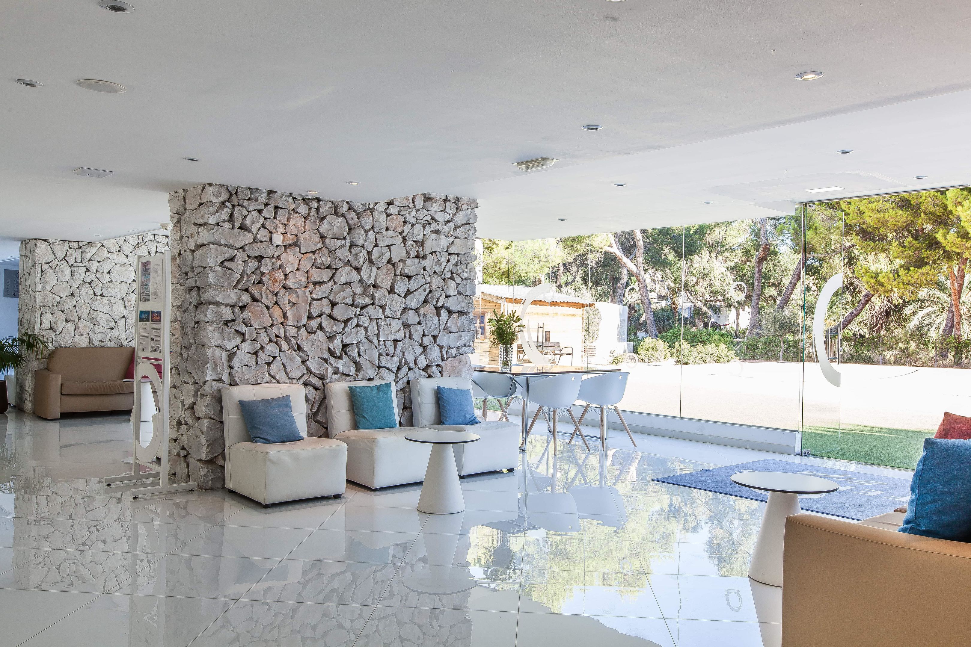 FERGUS Style Cala Blanca Suites foto 111