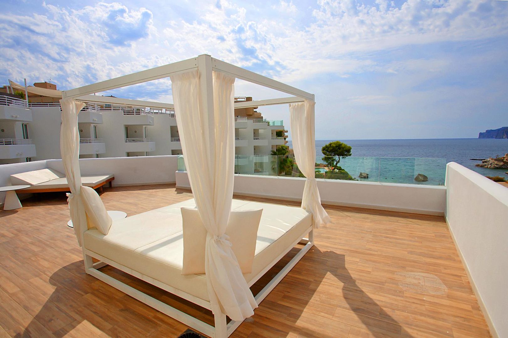 FERGUS Style Cala Blanca Suites foto 33
