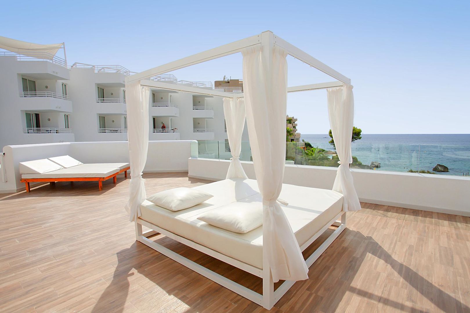 FERGUS Style Cala Blanca Suites foto 14
