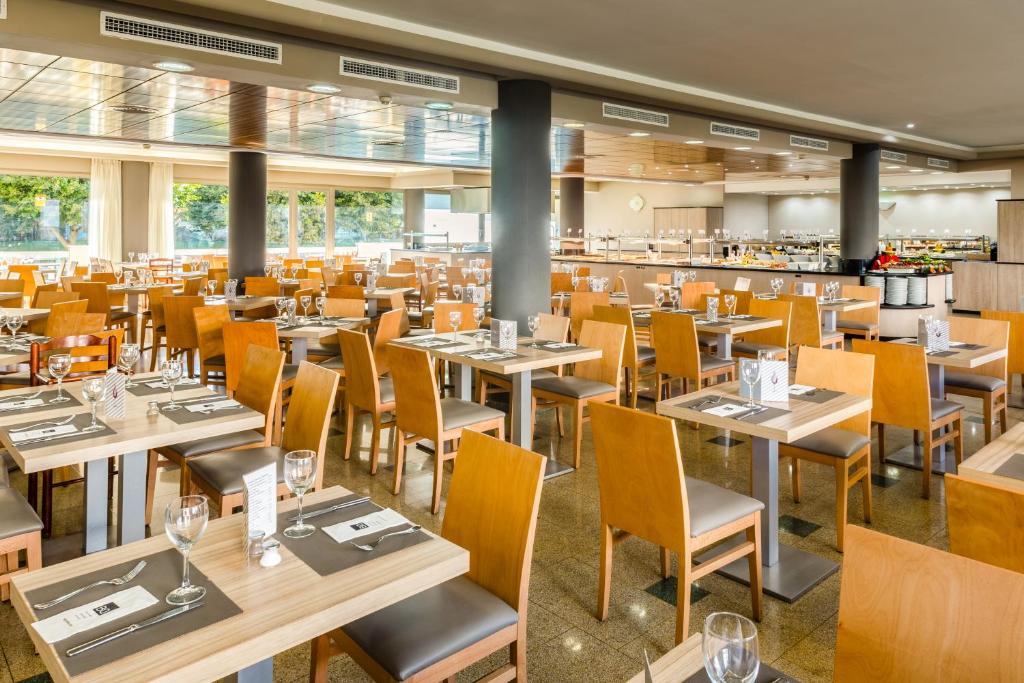 BQ Andalucía Beach Hotel image 3