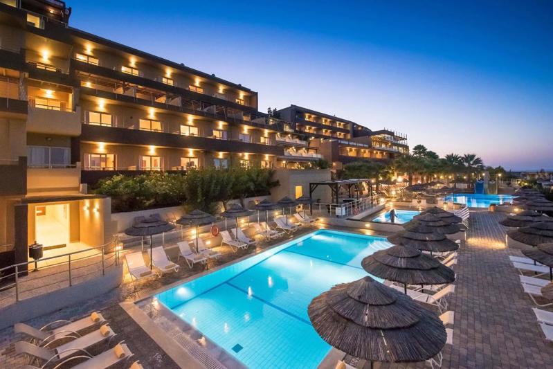 Blue Bay Resort Hotel in Agia Pelagia - foto 5