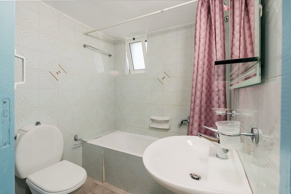 Sunrise Hotel & Apartments image 2