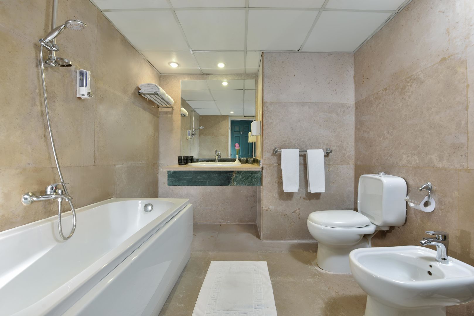 Moreno Horizon Spa & Resort image 2