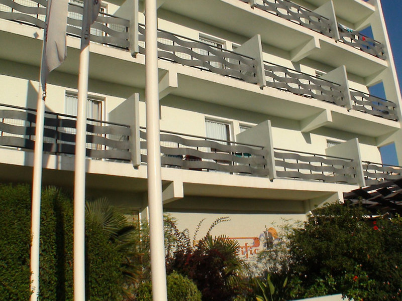 azuLine Hotel Pacific image 1