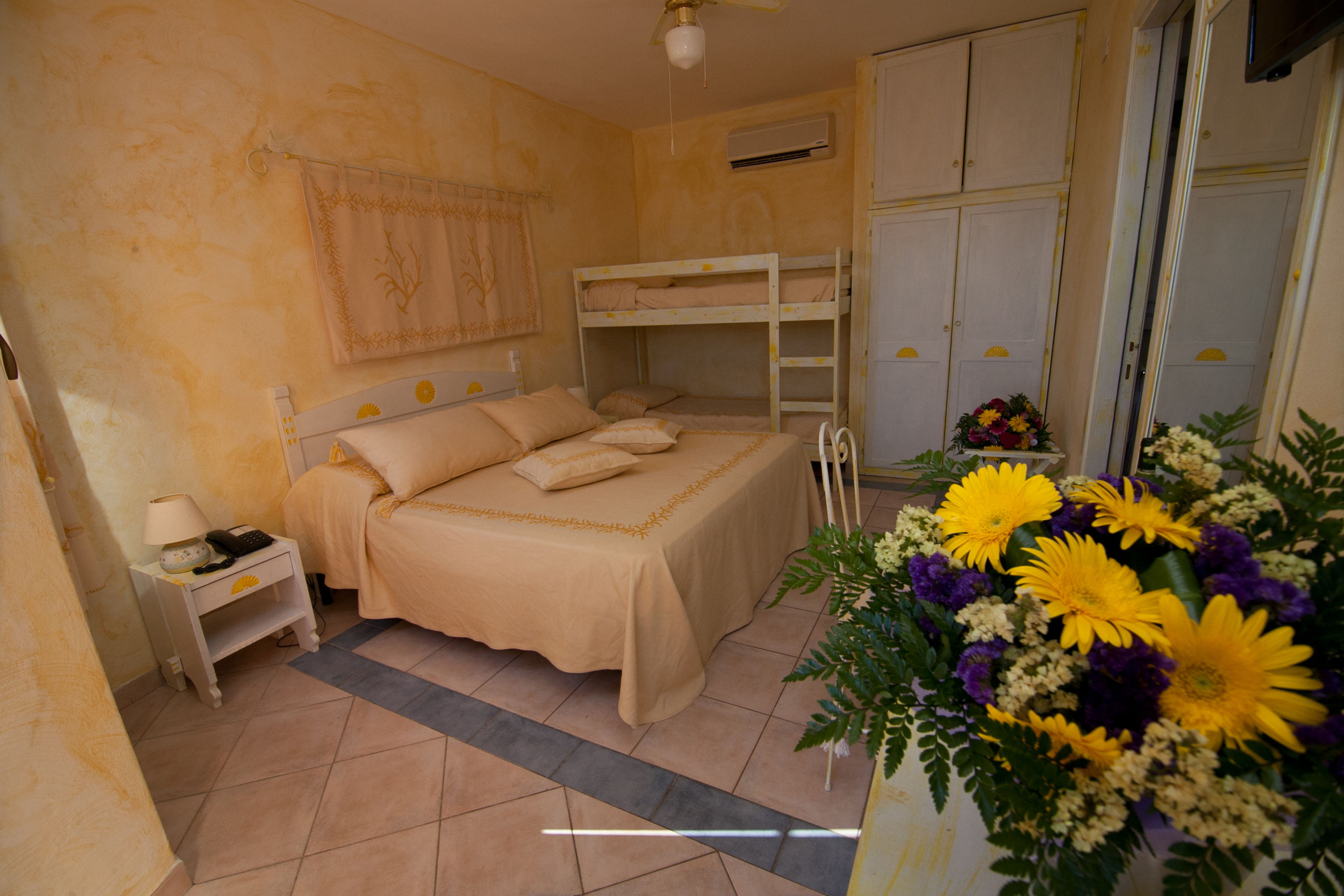Suite met zithoek — Club Esse Shardana