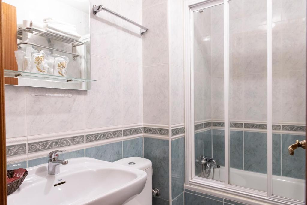 Hostal Tokio image 3