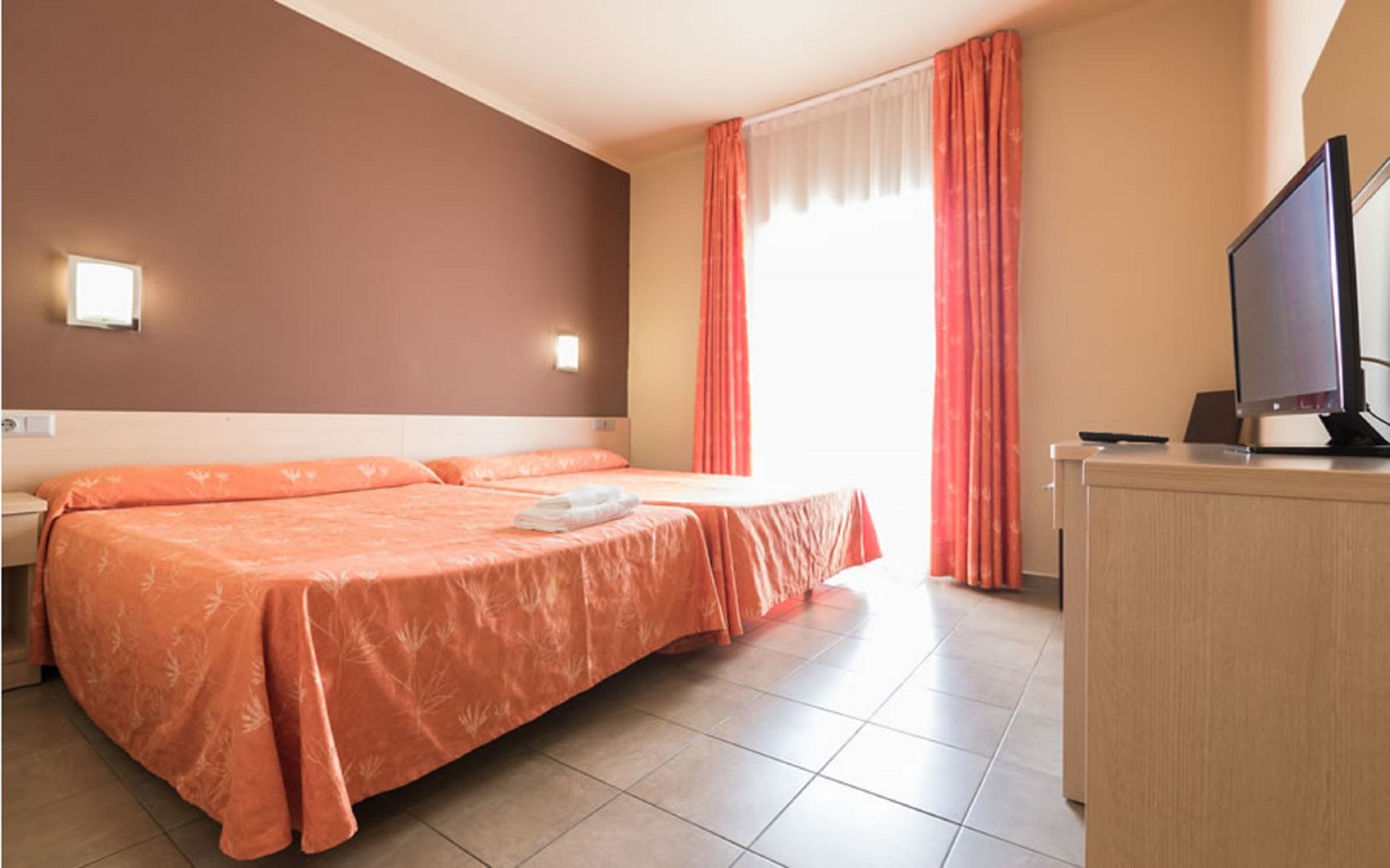 Tossa Beach Center image 1