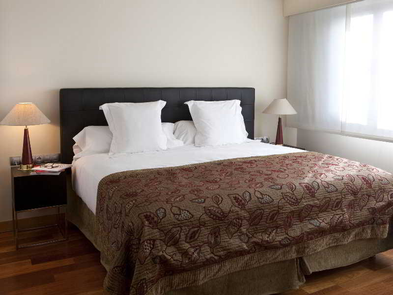 Majestic Residence image 3