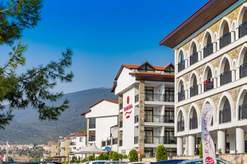 Ramada Resort by Wyndham Akbuk image 3