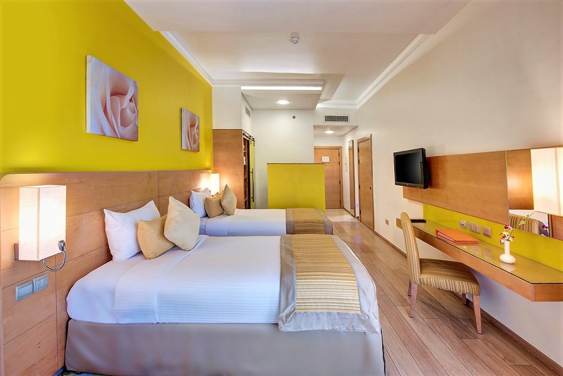 Al Khoory Executive Hotel image 3