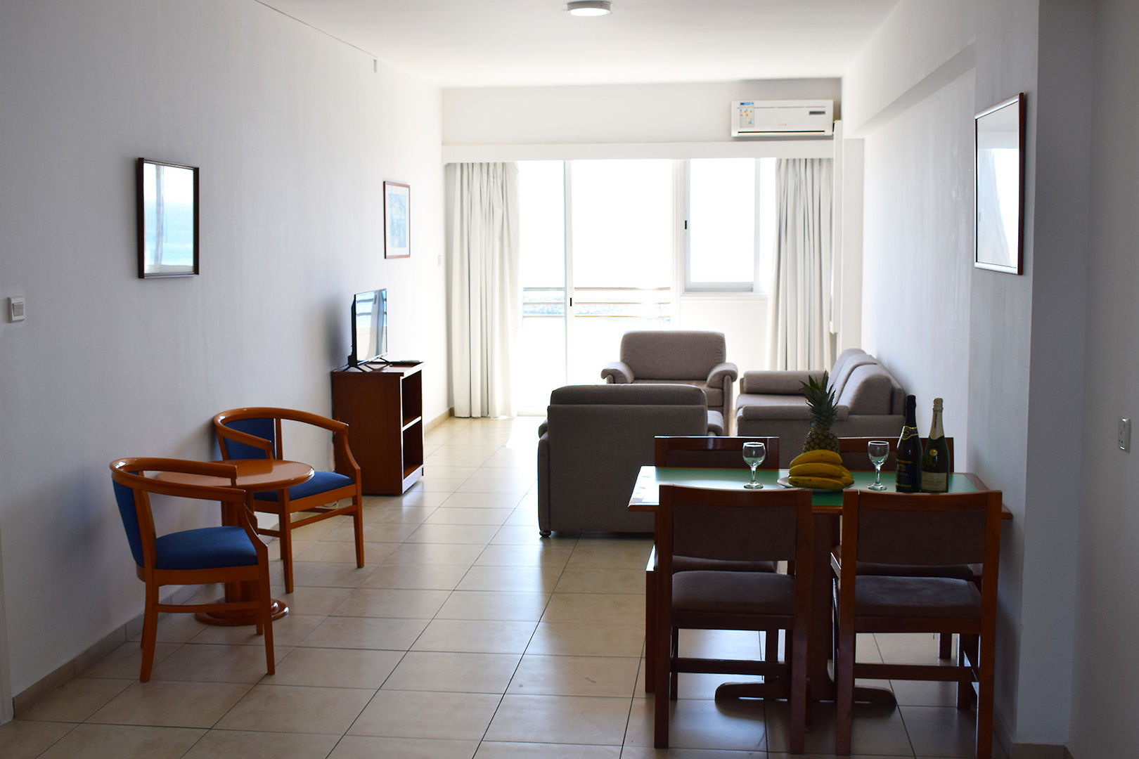 Sun Hall Beach Hotel Apts foto 18