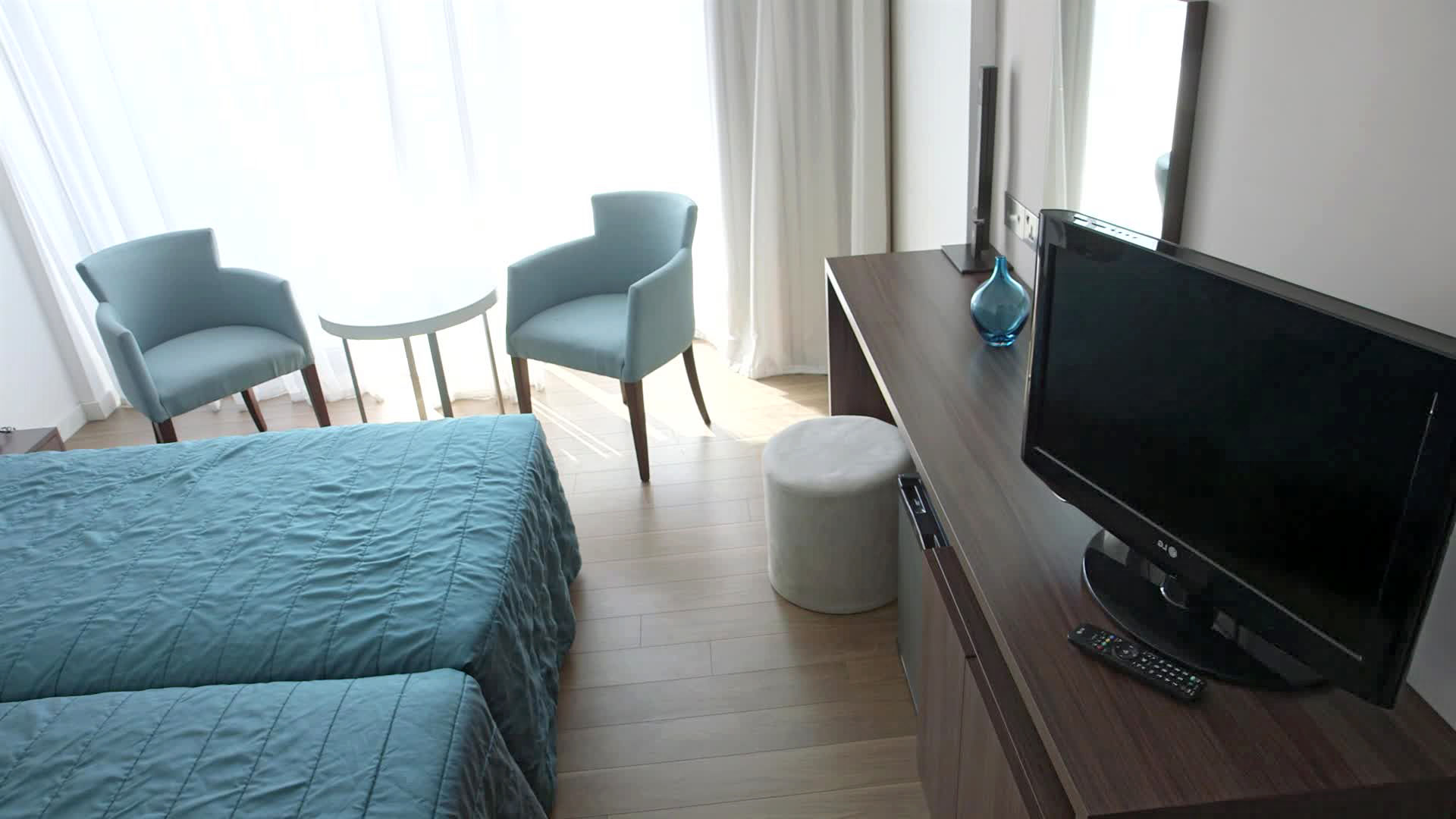 Sun Hall Beach Hotel Apts image 3