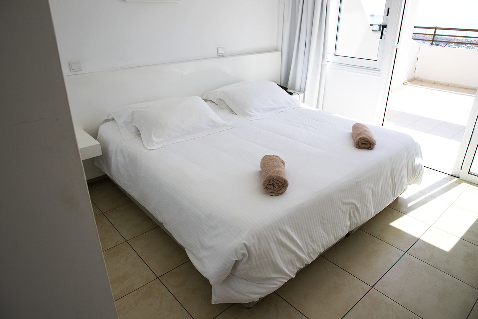 Sun Hall Beach Hotel Apts foto 13