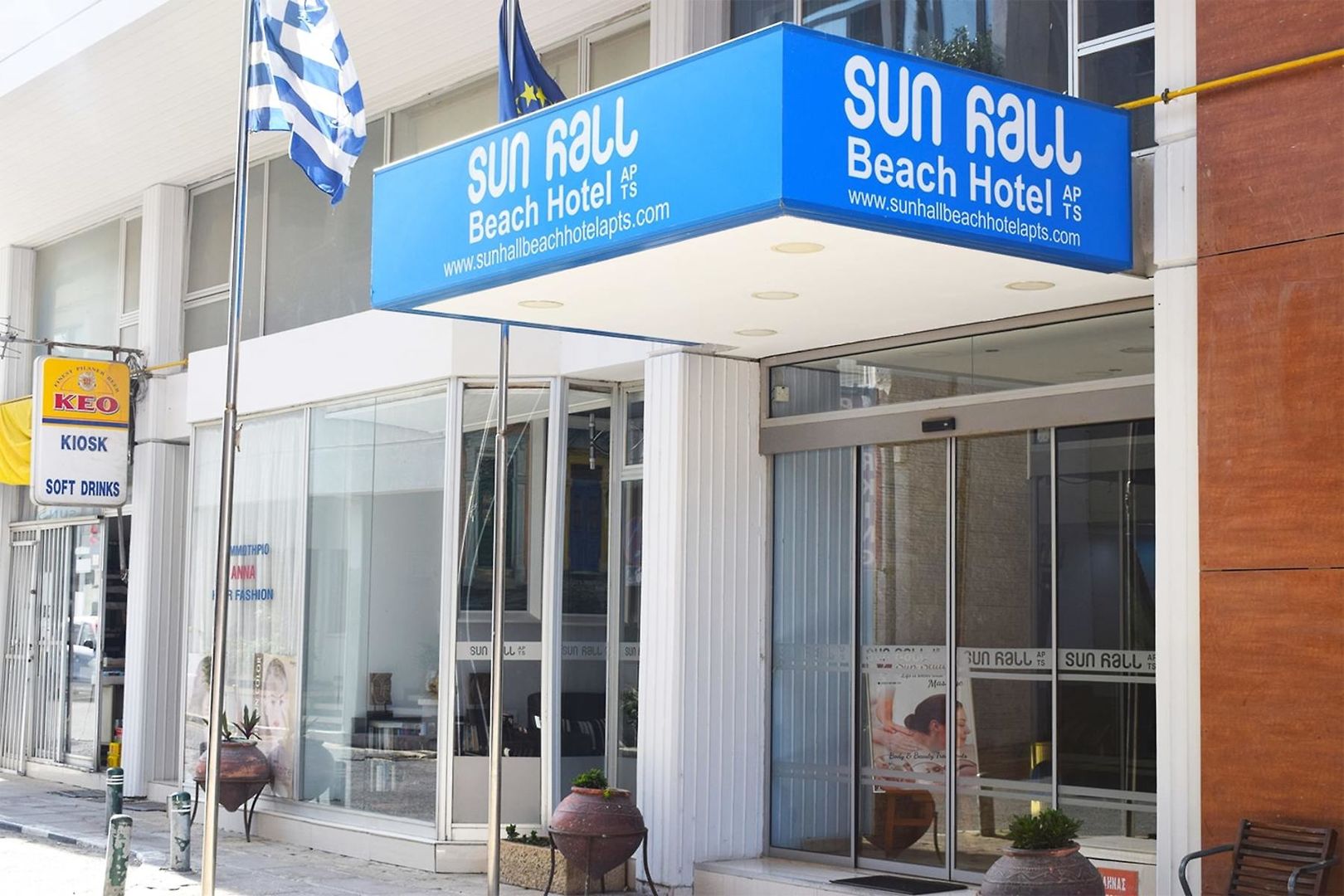 Sun Hall Beach Hotel Apts foto 8