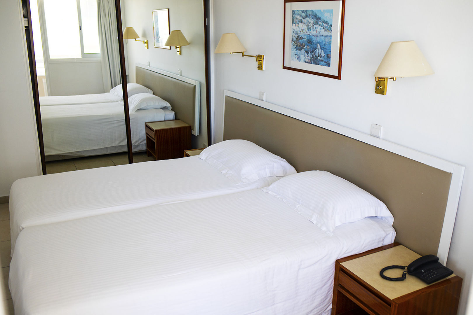 Sun Hall Beach Hotel Apts foto 10