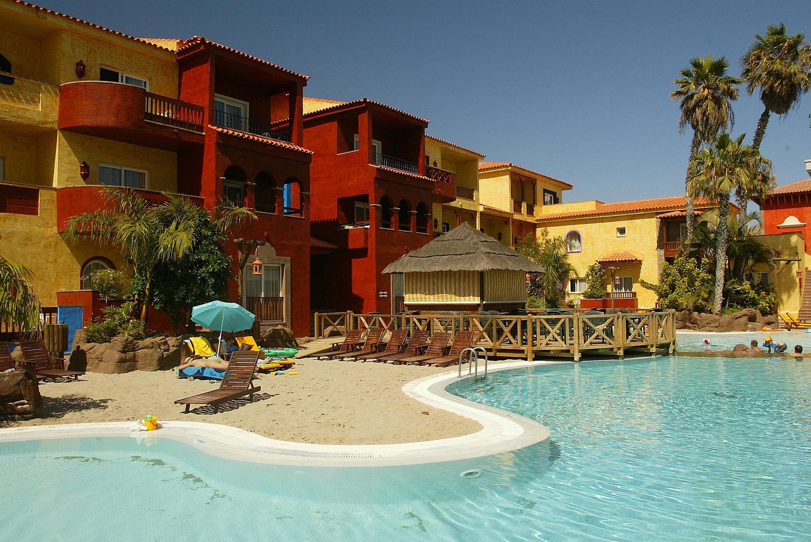 Park Club Europe image 1