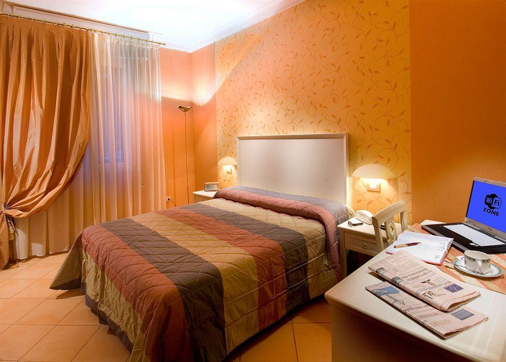 Hotel St. Moritz image 1