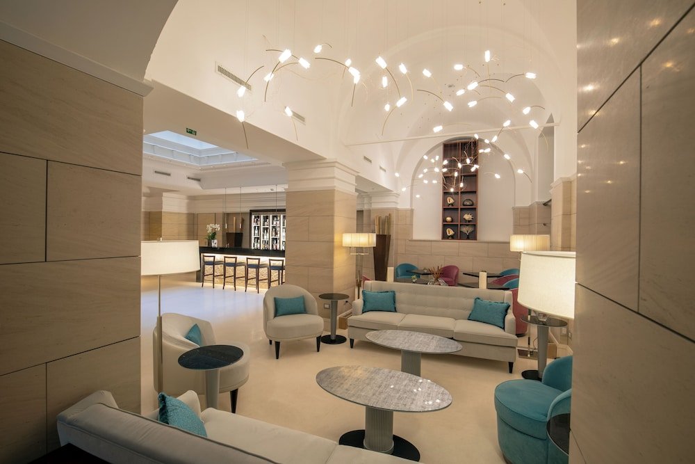 Rose Garden Palace image 0