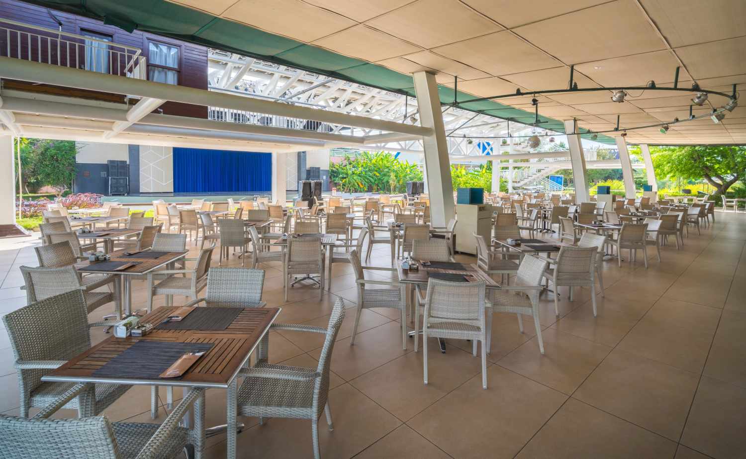 Concorde De Luxe Resort image 2