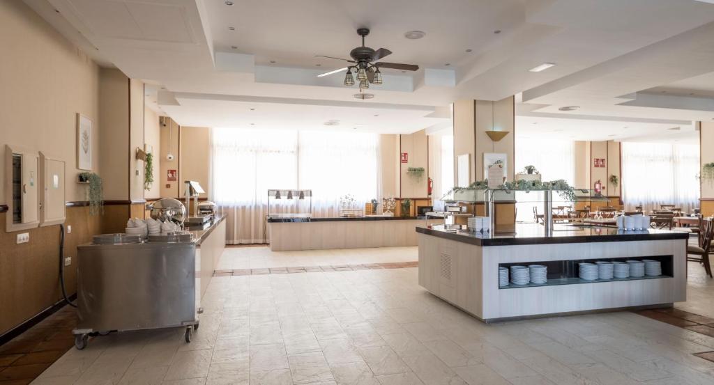 ILUNION Miramar image 3