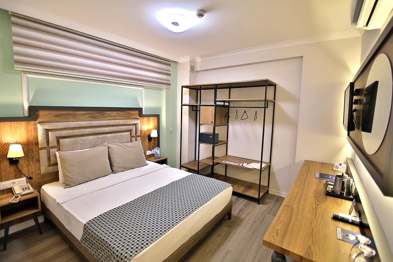 Club Big Blue Suite Hotel image 2