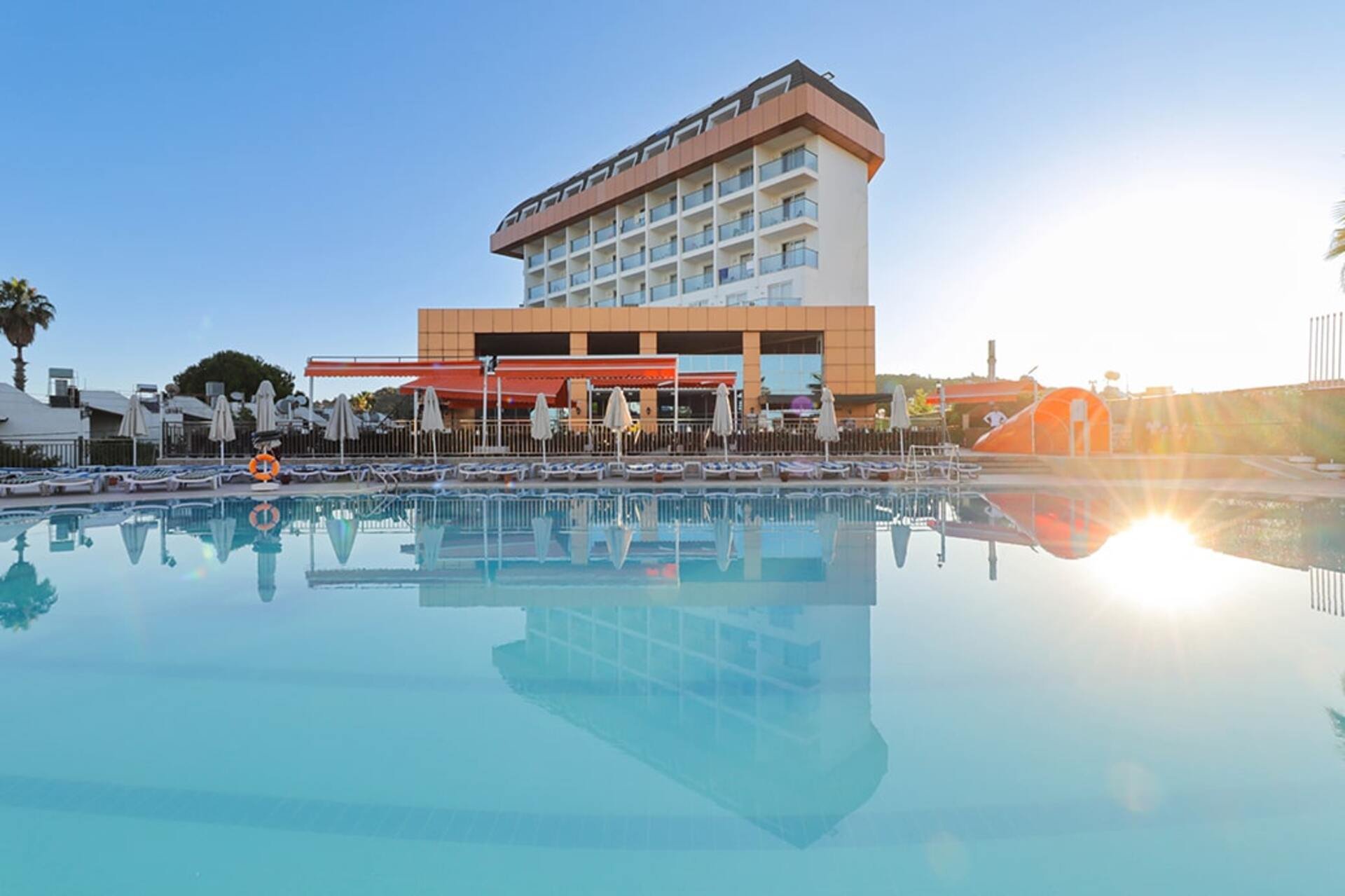 Throne Beach Resort & Spa foto 14