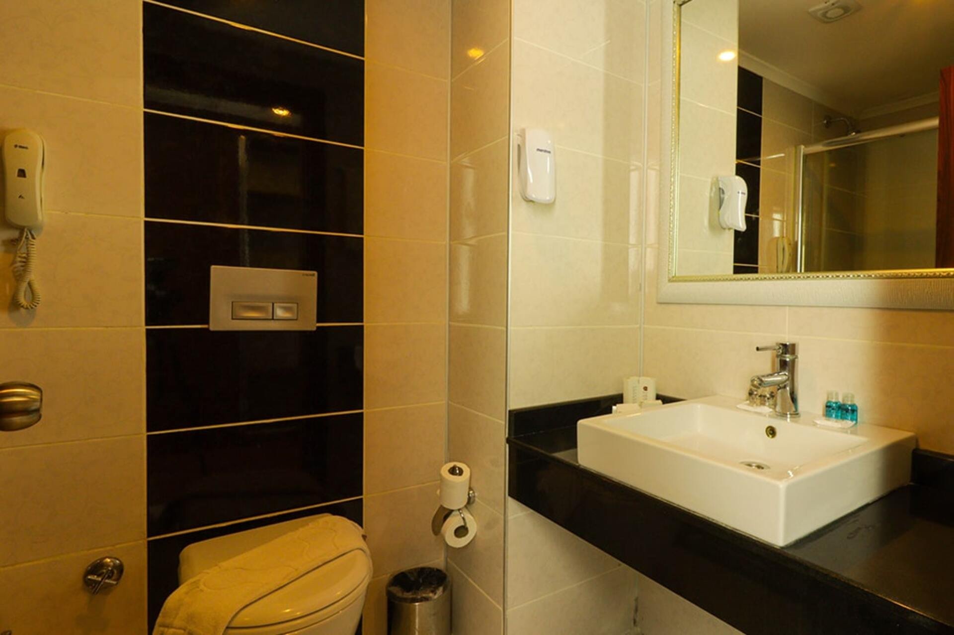 Throne Beach Resort & Spa foto 6