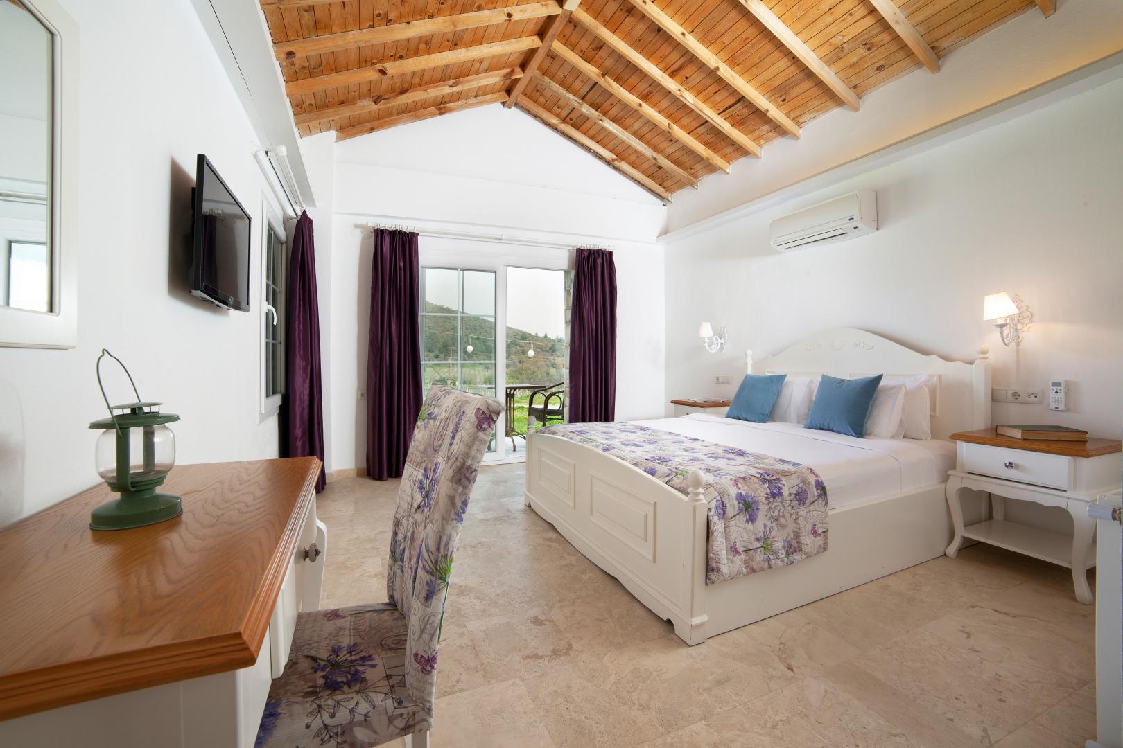 Vinifera Vineyards Hotel foto 16