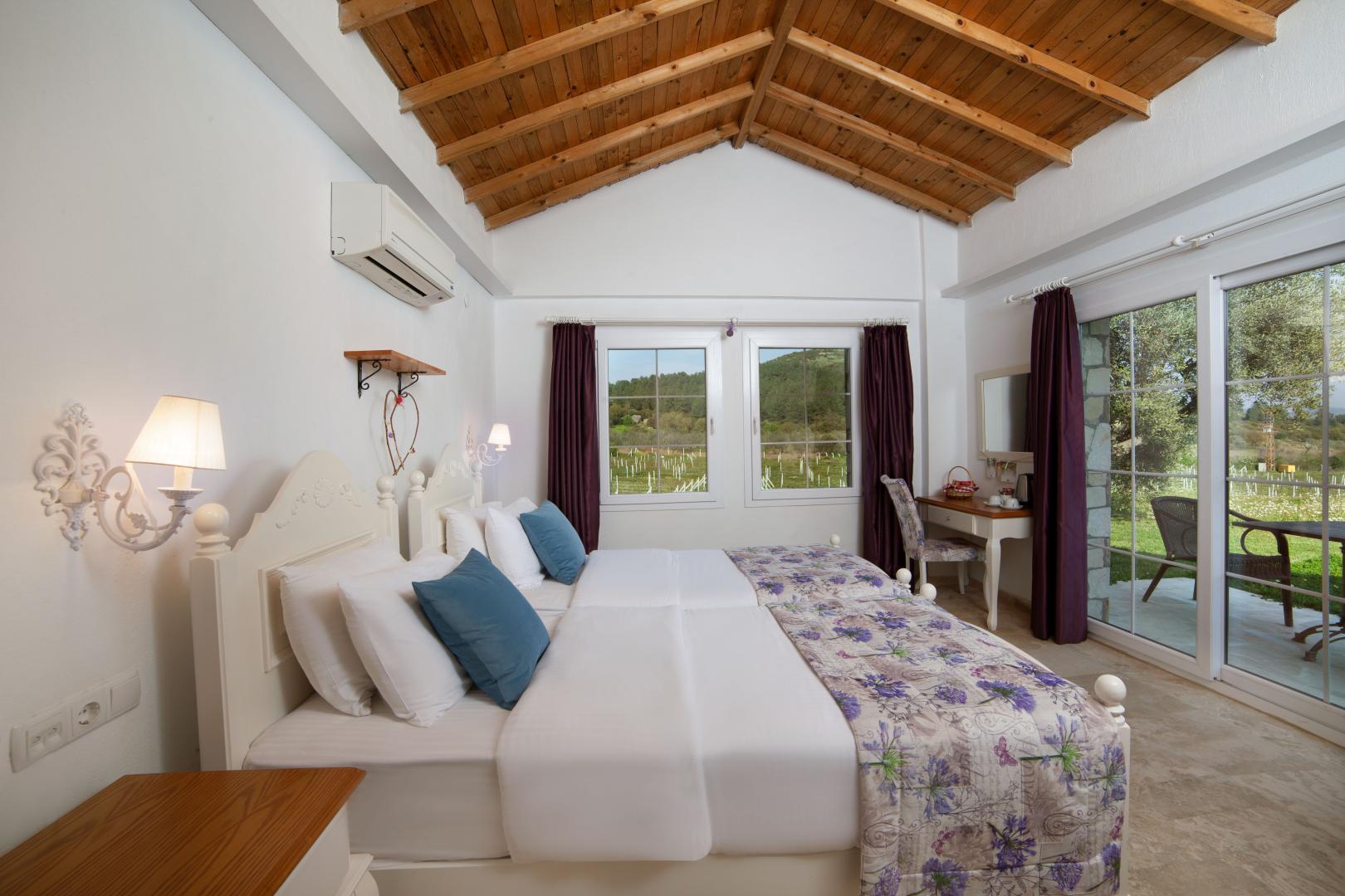 Vinifera Vineyards Hotel foto 6
