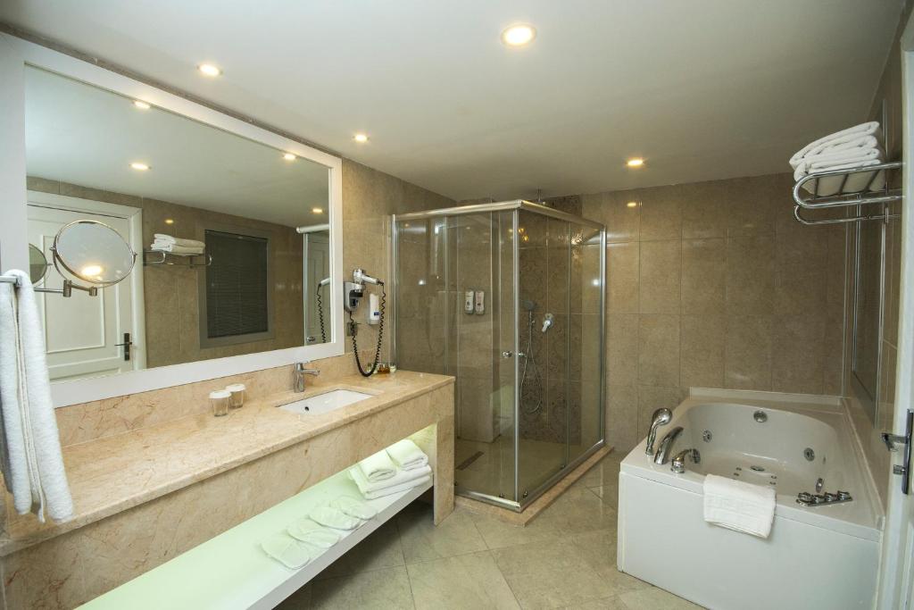 Green Nature Diamond image 2