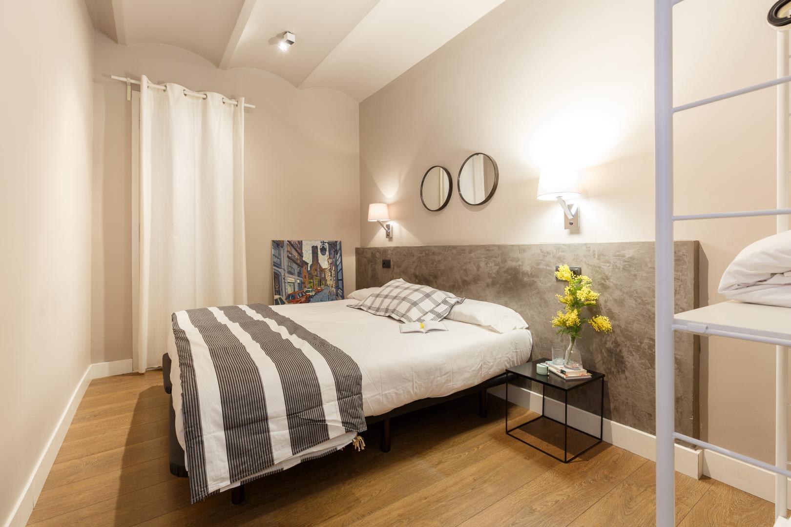 AinB Eixample-Miro Apartments image 3