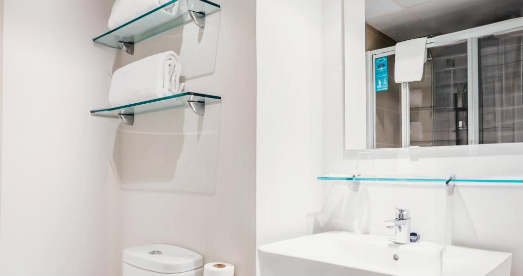 Vértice Roomspace Madrid image 3