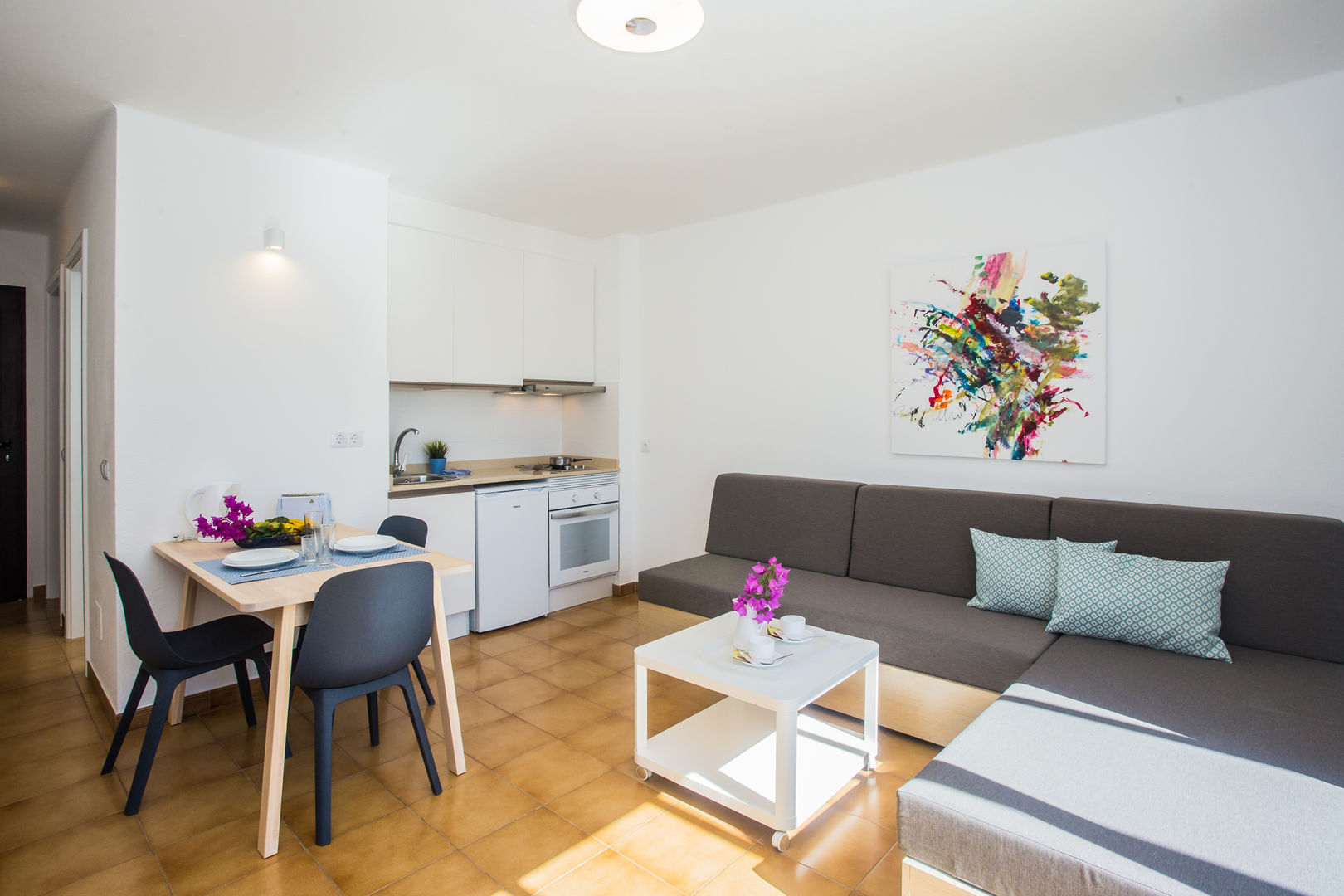 Los Tulipanes image 2