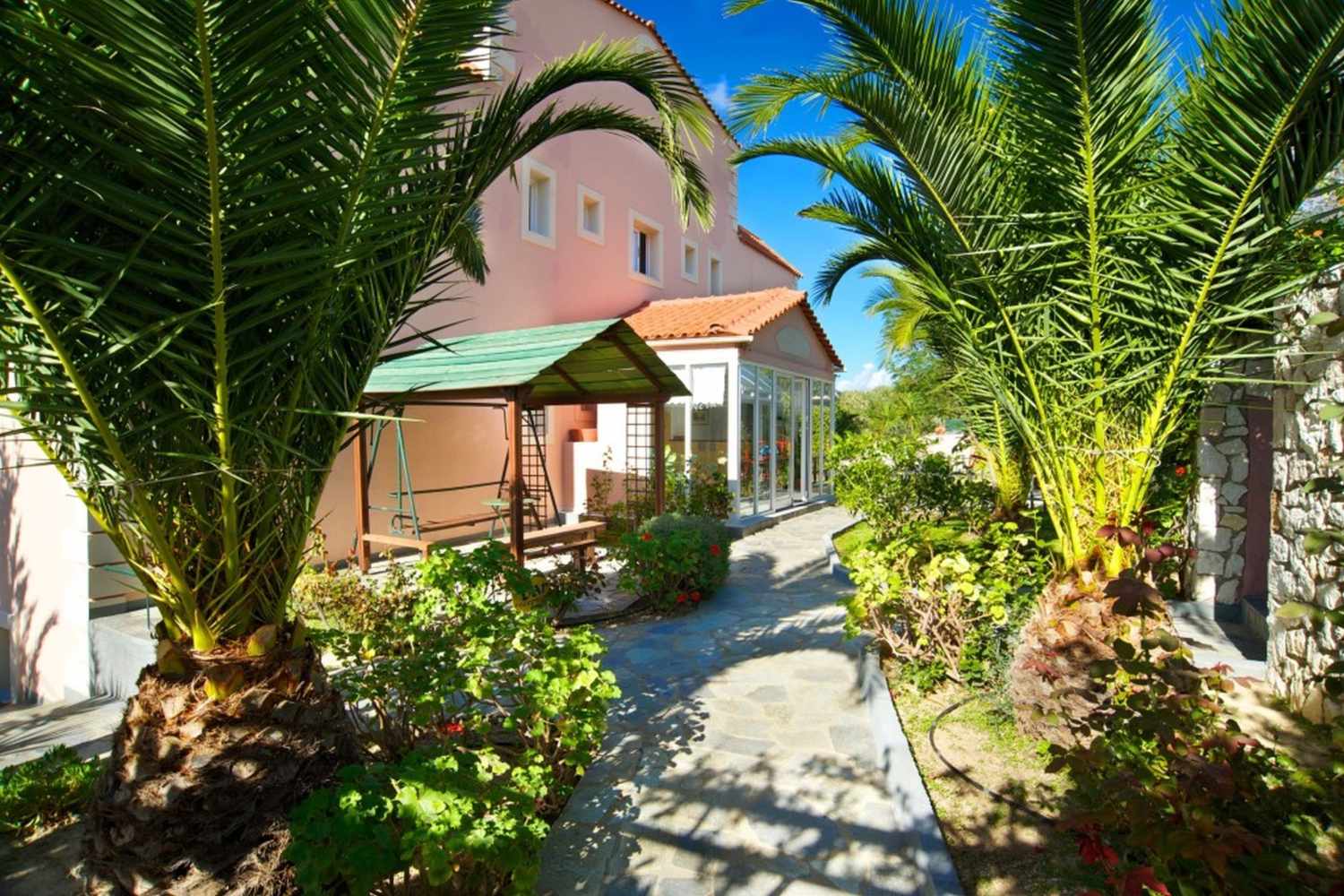 Nostos Studios.