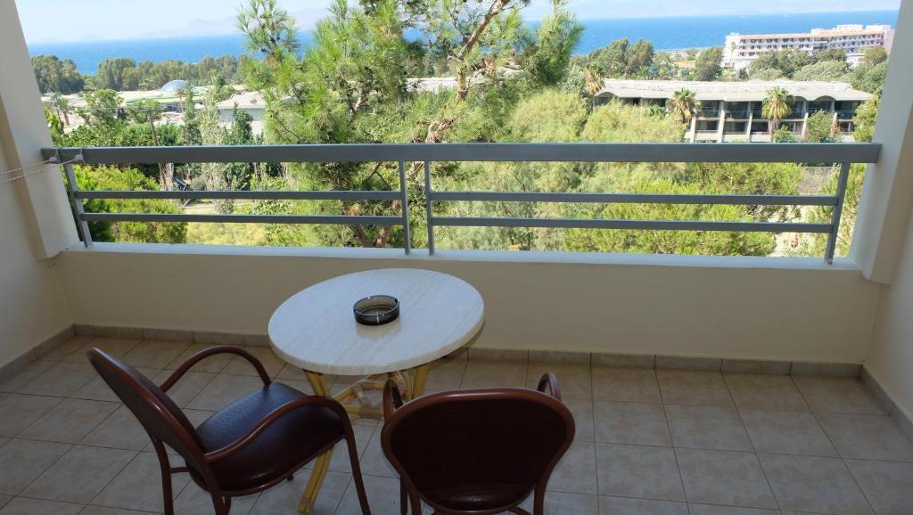 Kipriotis Maris Suites foto 24