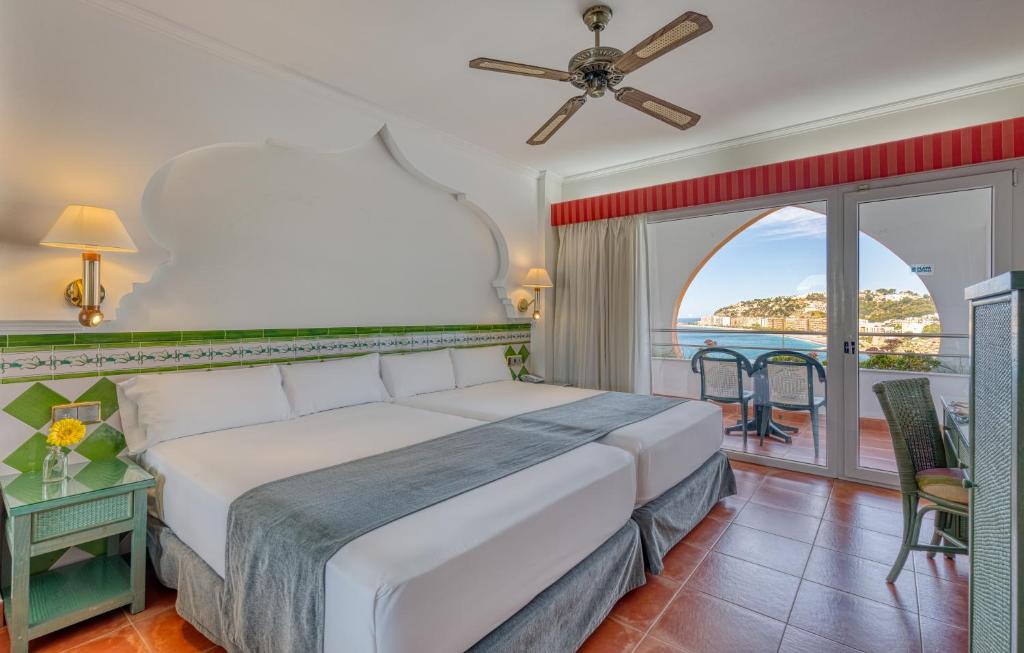 Playacálida Hotel image 3