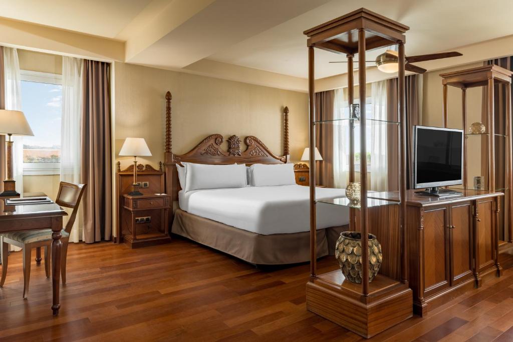 Elba Estepona Gran Hotel & Thalasso Spa image 1