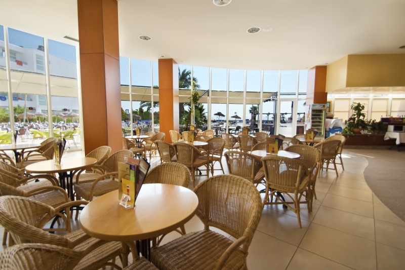 Hotel Servigroup Marina Playa image 3